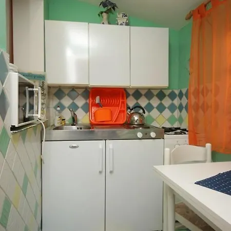 With A Parking Space Valbandon, Fazana - 7383 Apartamento Fondole